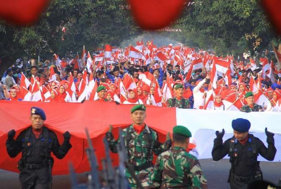 Kirab Bendera Pusaka dari Monas ke IKN