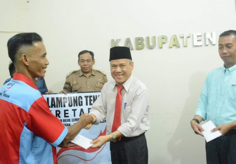Kusuma Riyadi Melepas Atlit dan Official (PAPERNAS) XVII Propinsi Lampung Asal Pemkab Lampung Tengah Tahun 2024