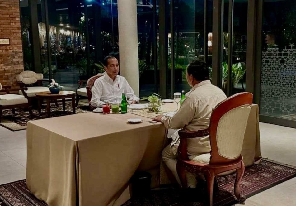 Jokowi-Prabowo Makan Malam Bersama hingga Dua Jam