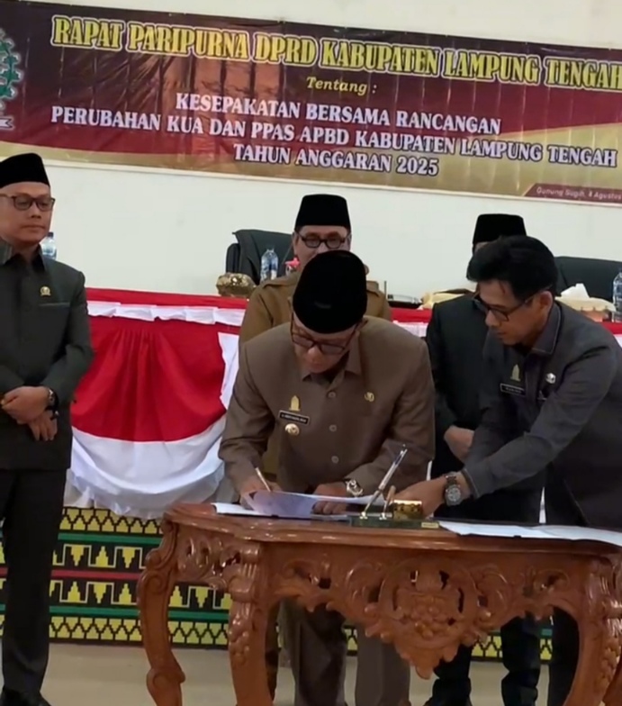 Rapat Paripurna DPRD Lampung Tengah Kesepakatan Perubahan KUA-PPAS 2025