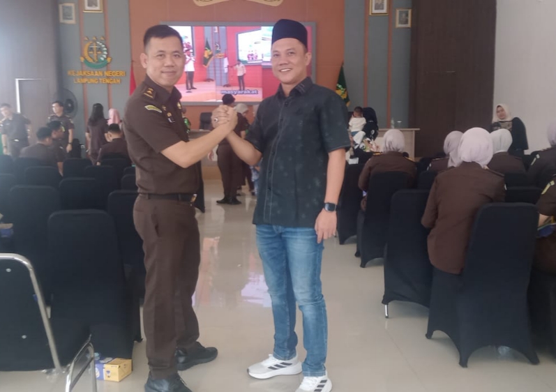 Ketua DPC LLI Lampung Tengah Yunisa Putra Mendesak APH dan Ketua DPRD Lampung Tengah Tindak Tegas Sekda Lampung Tengah yang sudah melebihi kapasitasnya